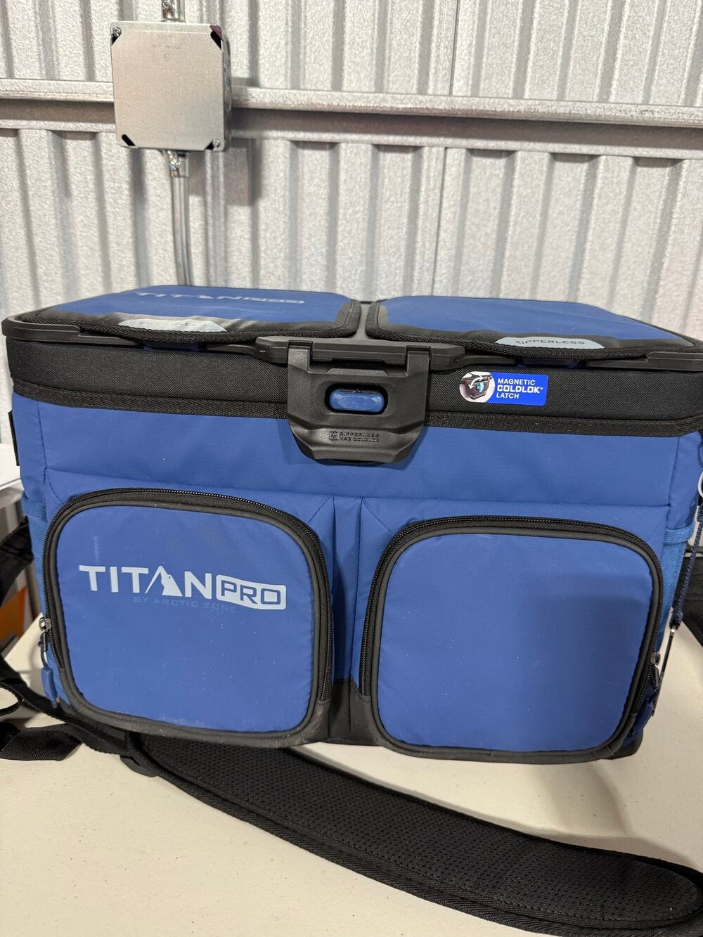 Titan PRO by Arctic Zone 48 Can Cooler